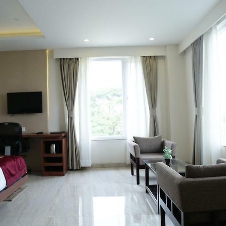 Prism A Boutique Hotel Jorhāt المظهر الخارجي الصورة